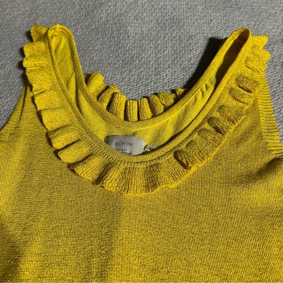⭐️ NUMPH Yellow Jiya Pullover Sleeveless Knit Ruffle Tank Top Size Small EUC - Picture 2 of 6
